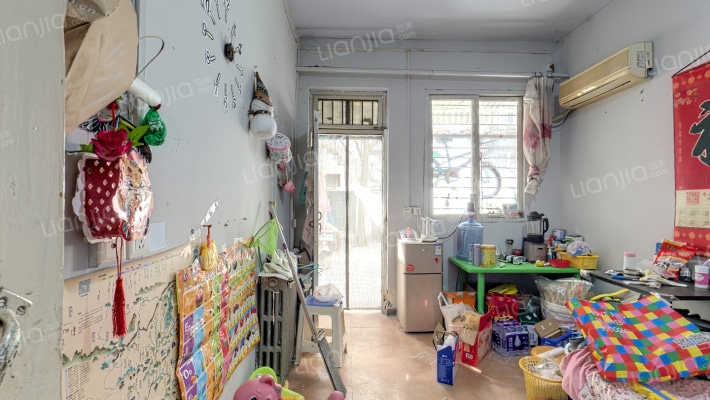 东里路40号院二手房实景图