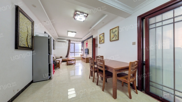 金碧蓝湾一期二手房实景图