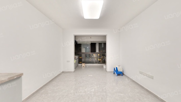 绿地瞰湖生活广场二手房实景图