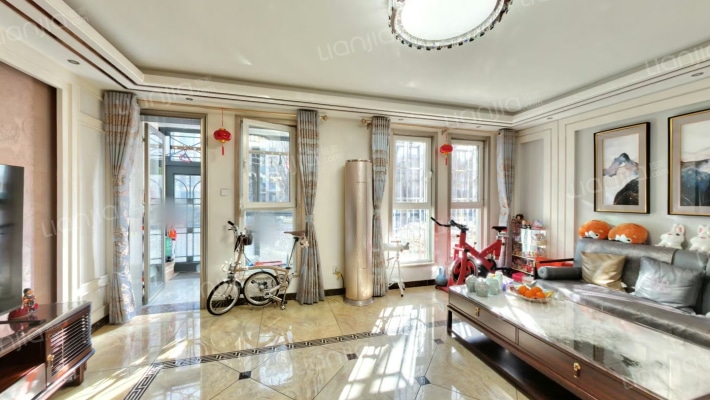 顺驰领海二手房实景图