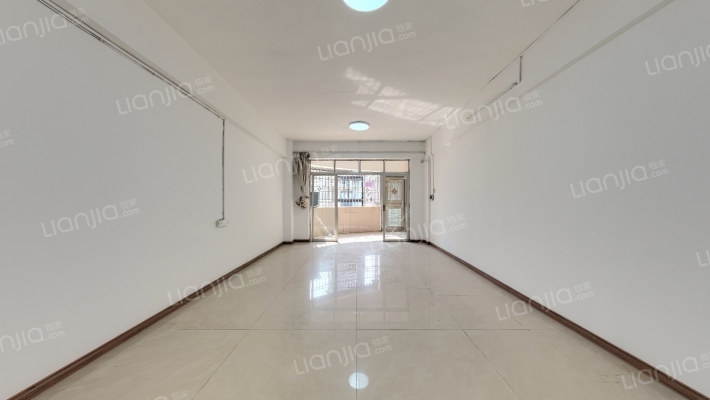 南辉花园二手房实景图