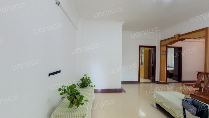 琼山区委宿舍大院二手房实景图