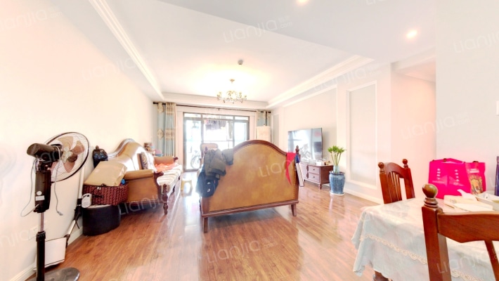 中建御湖壹号B御墅二手房实景图