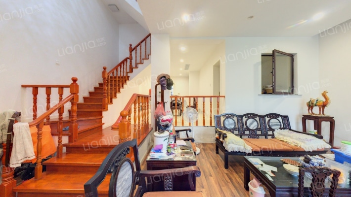 忆江南花园东区二手房实景图