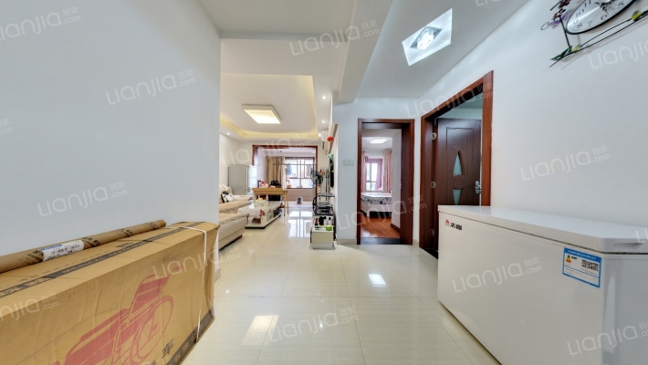 宝怡大厦二手房实景图