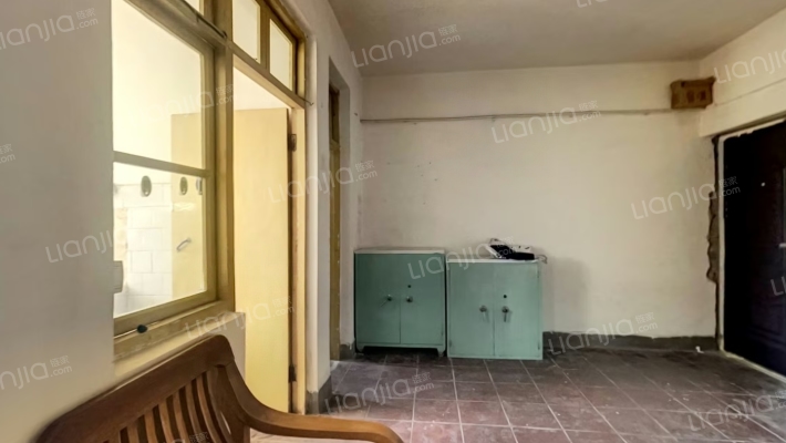 老工行家属院二手房实景图