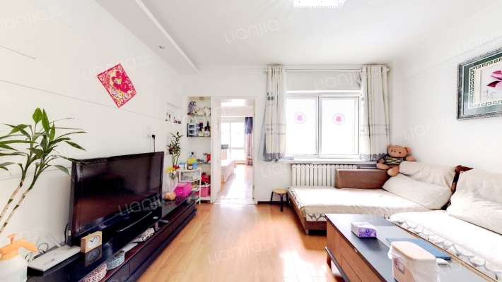 葆宁嘉苑二手房实景图