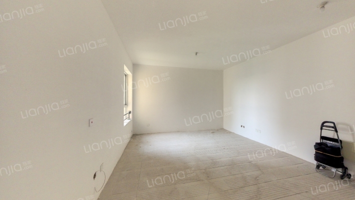 建投金秋苑D区二手房实景图