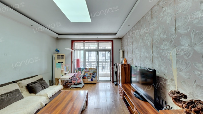 信特名苑二手房实景图