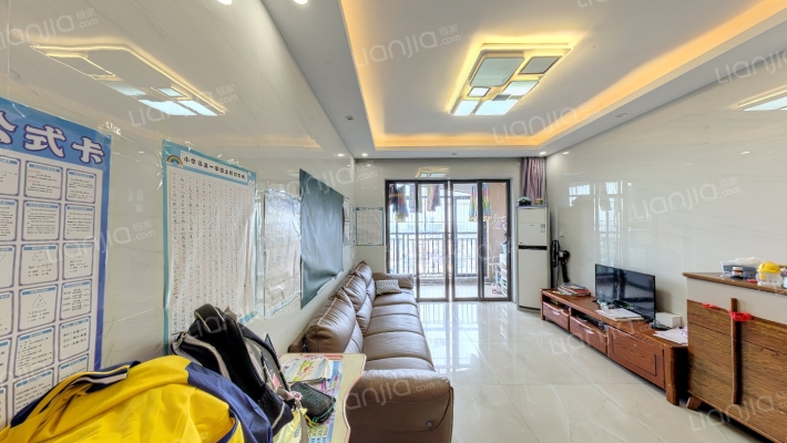 锦翠嘉园二手房实景图