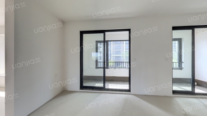 鸿翔中金鸿樾府二手房实景图