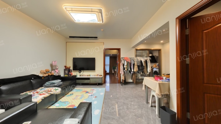 前海铂寓二手房实景图