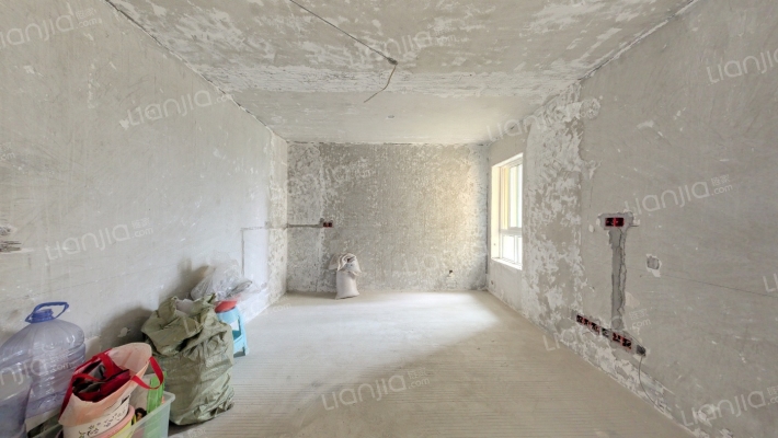 建投金秋苑E区二手房实景图