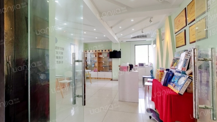 d调国际二手房实景图