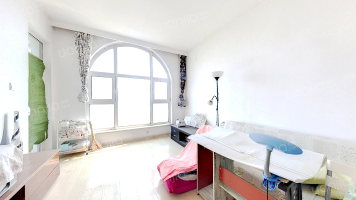 香山翌景二手房实景图