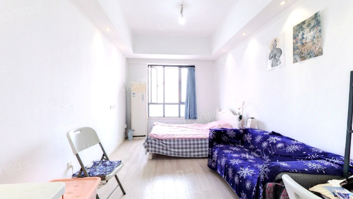 新城市广场摩尔特区二手房实景图