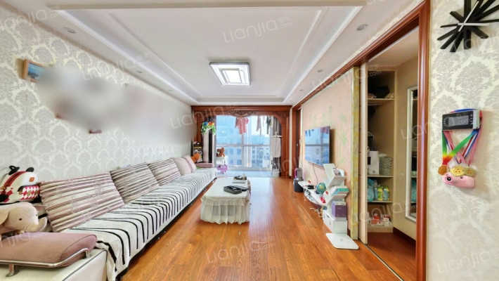 隆成壹品三期二手房实景图