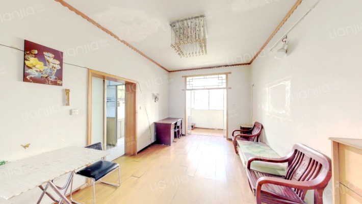 长航小区二手房实景图