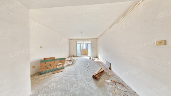 心泊兰花苑二手房实景图