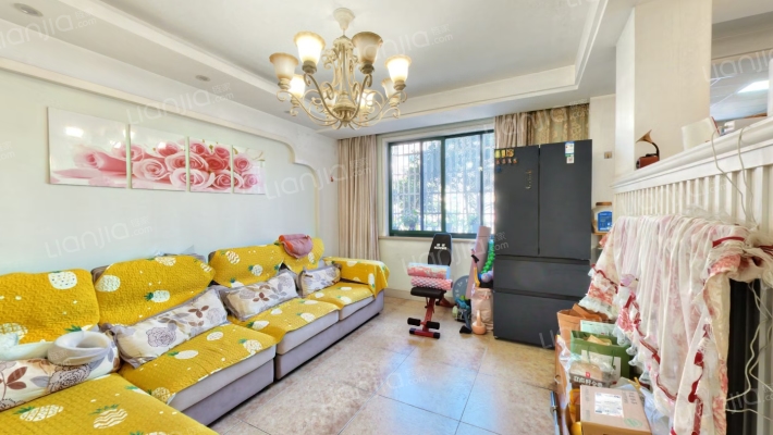 南江枫林东区二手房实景图