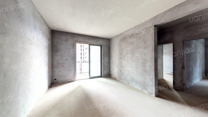 李子湖畔二手房实景图