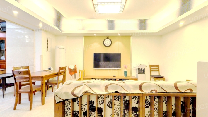 青城鉴山二手房实景图