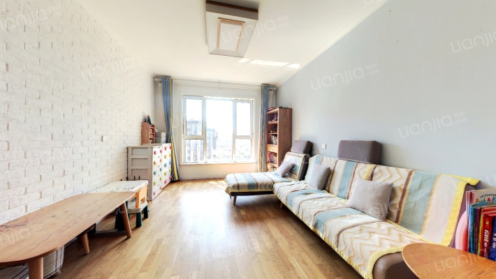 山河城三期二手房实景图