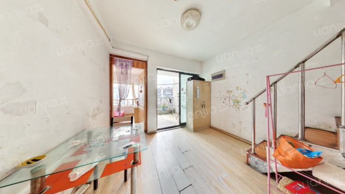 山水华庭二手房实景图