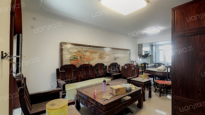 鸿坤·葡萄酒小镇·悦山湖二手房实景图