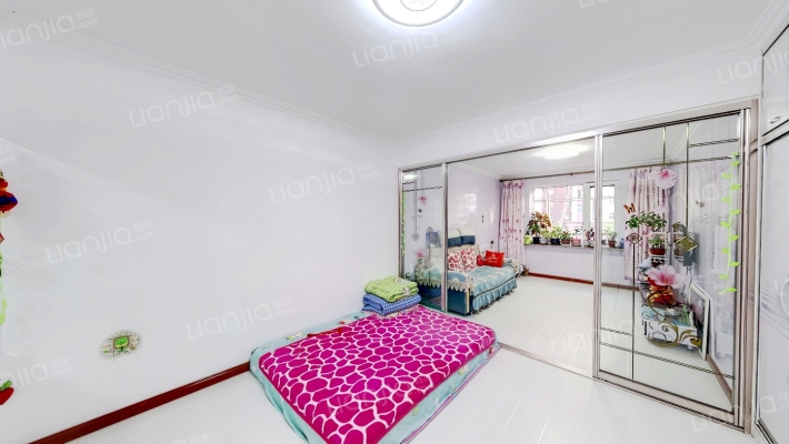 朝鲜小学教工楼二手房实景图