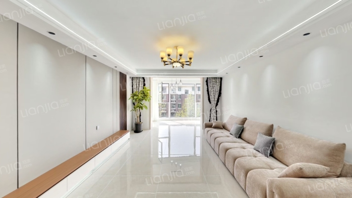 世界名园南区二手房实景图