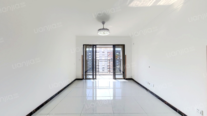 鸿潮·宝来华府二手房实景图