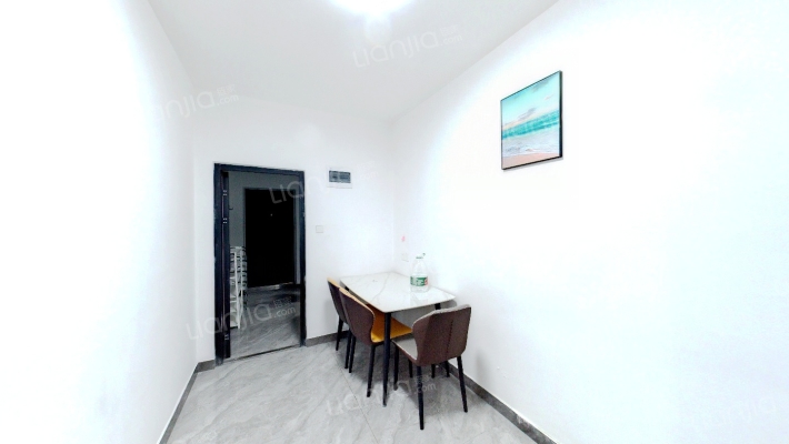 霞镜新城三区二手房实景图