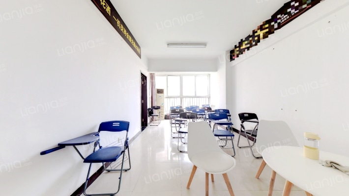 龙苑大厦二手房实景图