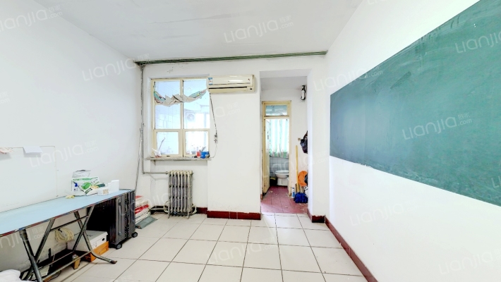 市工商局宿舍二手房实景图