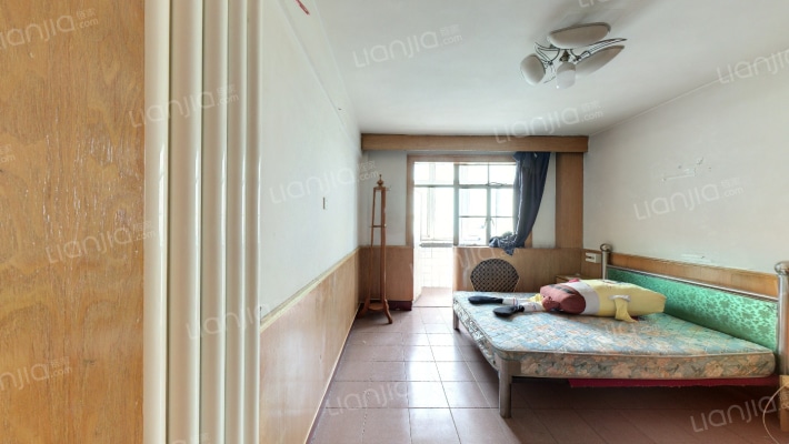 中街子小区二手房实景图