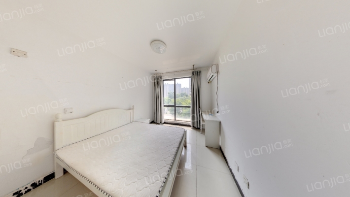 翁梅新苑一区二手房实景图