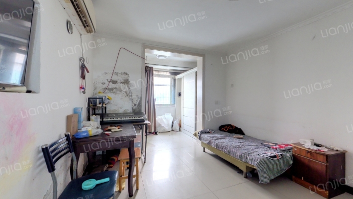 西阁街农贸市场综合楼二手房实景图