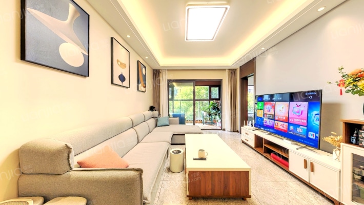 万科翡翠滨江二期二手房实景图