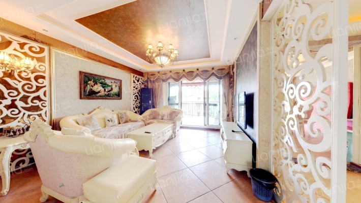 融汇半岛香缇卡纳二手房实景图