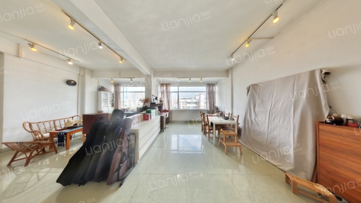 普澜二街4号二手房实景图