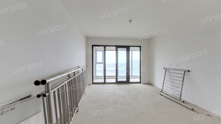 中建观湖国际三期二手房实景图