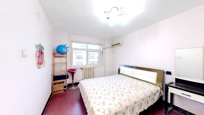 冠云中里二手房实景图