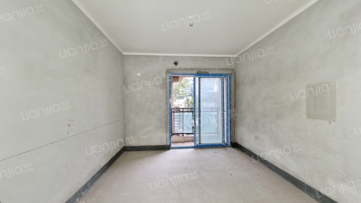 回兴欢乐颂二手房实景图