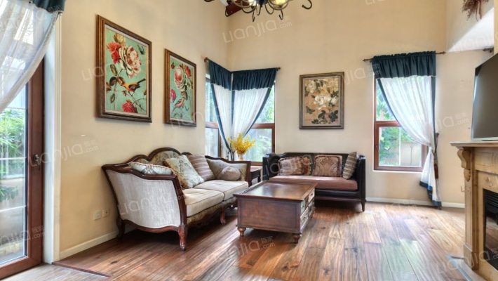 麓山国际逸翠谷二手房实景图