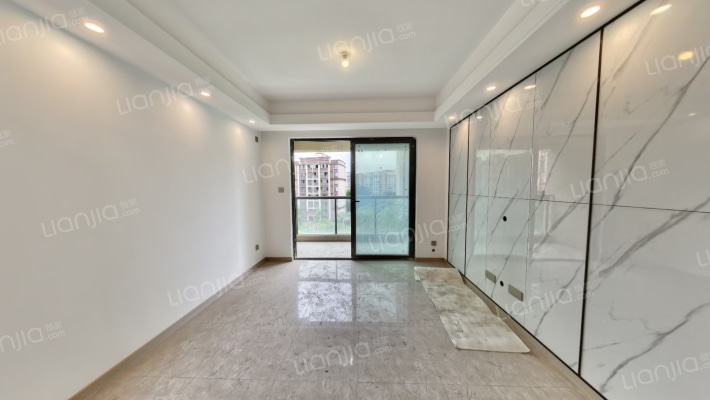 融创翰林学府一期二手房实景图