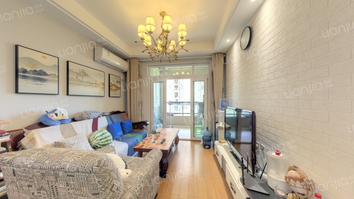 融汇温泉城童话里D区二手房实景图