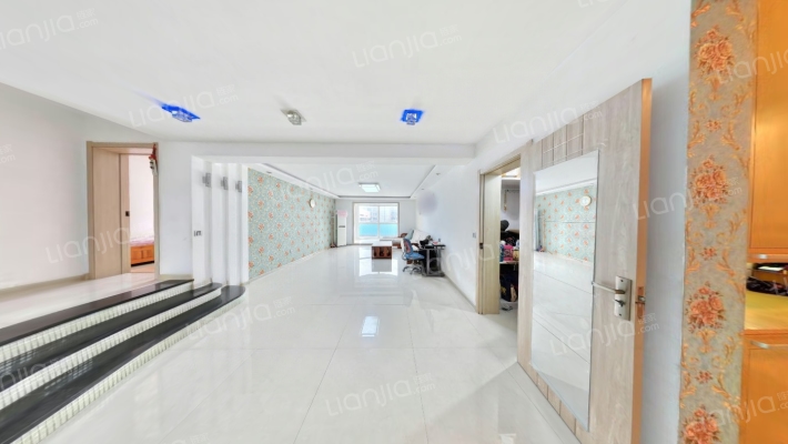 黎明罗马花园二手房实景图