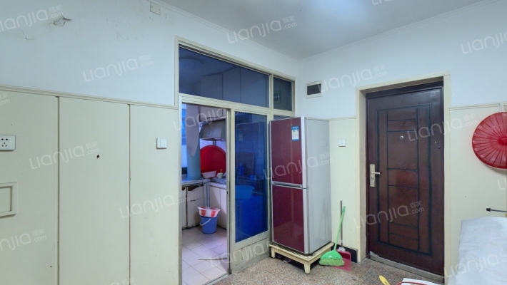 育新弄二手房实景图