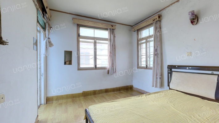 听潮一村二手房实景图